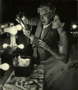 enmividasecreta:  Charlie Chaplin & Claire Bloom on the set