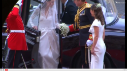 fuckyeahwillandkate:  Kate’s dress! 