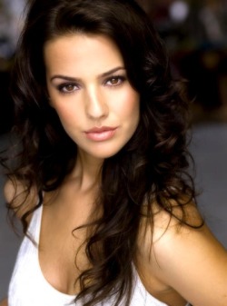 zemerrr:  Aferdita Dreshaj; A gorgeous Albanian model & singer,