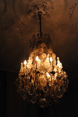 Chandelier in Chateau de Roches 