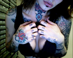 love-bimbo:My dream is to become the most amazing pierced, tattoed