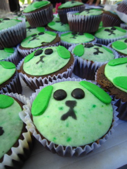 @AdorableBipolar  Mameshiba Cupcakes (^ _ ^) 