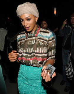 vivalafashi0n:  i love solange and how she evolved in fashion!