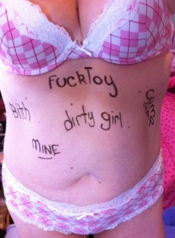 mysexypuppet:  TaskÂ : write on your body what you want to