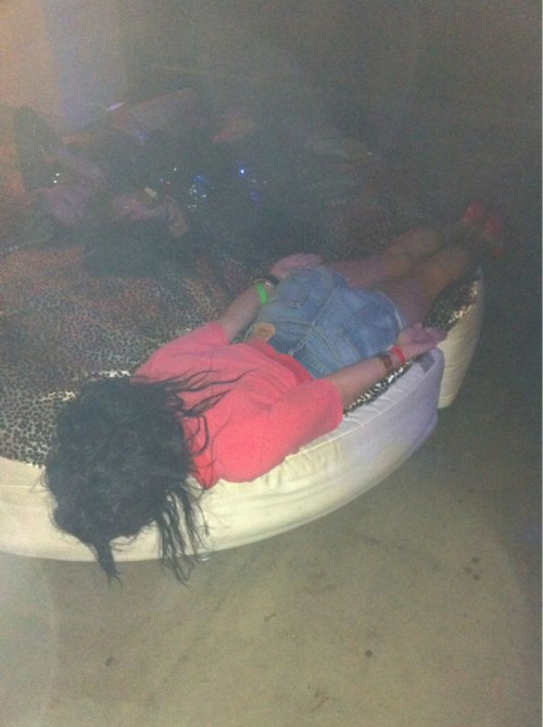 @andysandimas plankin’ in da club!