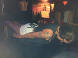 @_tayte planking on the bar!!!!