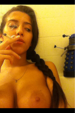 NSFW: Smoking a j with Dalek Bath&hellip;.this is how I tamed him. :)
