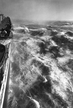 Hurricane in the Atlantic S.S.Queen Elizabeth starboard; photo