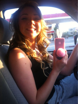 @jessieslife and her adorable bunny phone taking me to the airport!