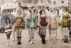 notsoplainbutinsanejane:   Bathing Beauty Flapper Girls 1921