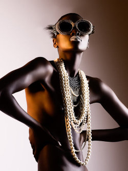 Legit.  nudeforjoy:  lovelyandbrown:  diamonds, pearls, and ebony.