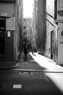 refugado:  streetblack:  Little Bourke st, Melbourne.  by Toan