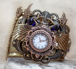 ore-no-fanservice:  pax-caelestis:   Steampunk Watch - Egyptian