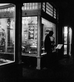 fromme-toyou:  Jazz by window light- New Orleans, LA 