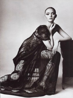 sansdoux:  Gemma Ward in The Balenciaga Mystique for US Vogue