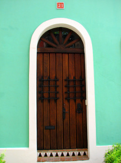 fernandoacuevas:  Puerta #21, Old San Juan, Puerto Rico, May