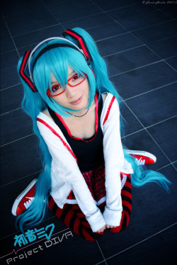 cosplaygirl:  Project DIVA 2nd: Natural by ~farizasuka on deviantART