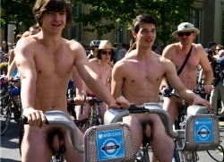 turistico2010:   WNBR London   [ #gayporn #gay #porn #public