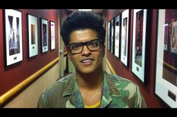 justhooligans:  nagashaw:  Bruno wearing Mayer Hawthorne’s