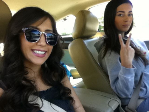 Oh yay! We’re on our way to set now. @taylorvixen