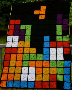 it8bit:  Retro Game Blanket - by Crochet Creations Artist’s