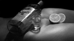 be-risque:  impudent-darling:  How about some body shots? (;