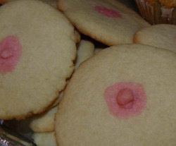 monstersinsuits:  titty cookies!  lmfao.