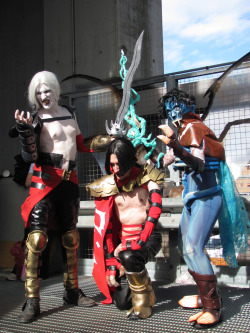 fuckyeahlegacyofkain:  Legacy of Kain cosplay by darksidecry @ deviantart Kain; Blood Omen 2, Lieutenant Raziel, and Wraith Raziel  Oh my Fu&hellip; wow.Just&hellip; wow. 