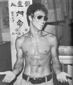 shazzaam:  O mo’focken G Mistah Bruce Lee 