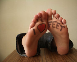 feetlove:  amen  lots of people have a fetish, and a foot fetish