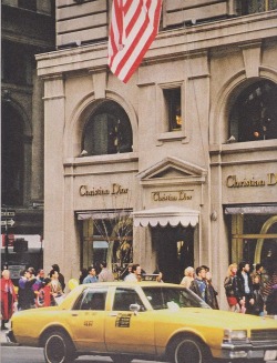 misscheriedior:  The first Christian Dior store in the US - New