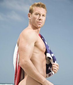 I’d have a much better 4th with @ChrisNogiec !  [ #gayporn