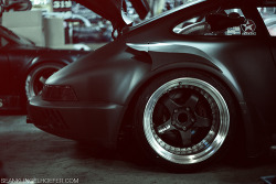 automotivated:  Rauh-Welt shop (by Nike SB’d)