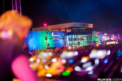 feelingthenight:  Electric Daisy Carnival 2011 