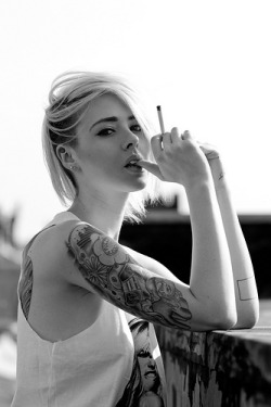 chouette:  Alysha Nett (by Lauren Peralta) 