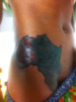 blackpantha:girlinboyclothes:(cover up) Colors came from Pan-African