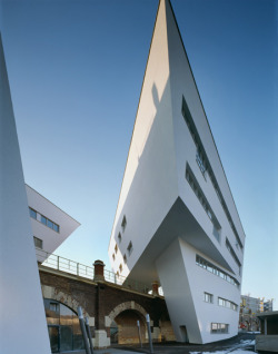 loftylovin:  Zaha Hadid Architects  
