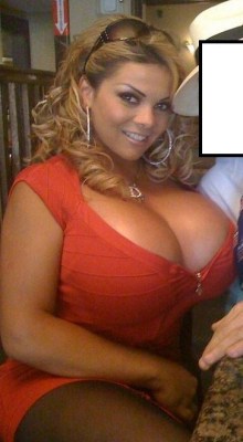 worldofboobs:  Who says that big voluptuous girls with huge breasts