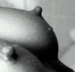 breasts / nipples / droplets