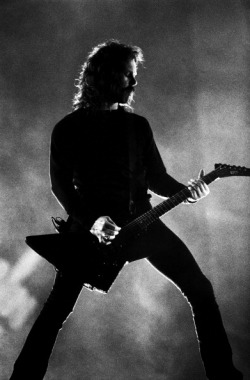 heckyeahmetallica:  James live in 1992 