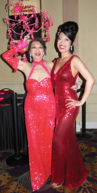 Last month on a Las Vegas stage, Barbara Yung was presented with the 2011 ‘Legend Of Burlesque Award’.. The 92 year-old former showgirl, is seen here with neo-Burlesque performer: “Shanghai Pearl”.. You can read more, here:  http:/