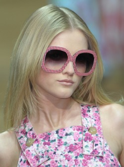 Vlada Roslyakova at D&G Spring 2011