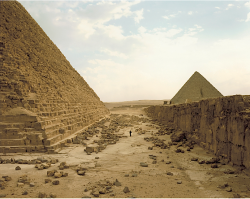 kateoplis:  White Man Contemplating Pyramids, Richard Misrach, from The