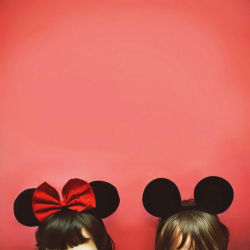 hellocute:  allthethingsweeat submitted:  minnie or mickey?