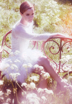 lavelaundry:  Emma Watson by Alexi Lubomirski for Harper’s