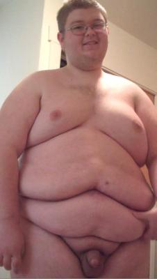 chubbyboy2010:  here i am naked. my dick its soft but i hope
