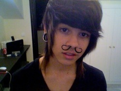 stellarrrr mustache piercing