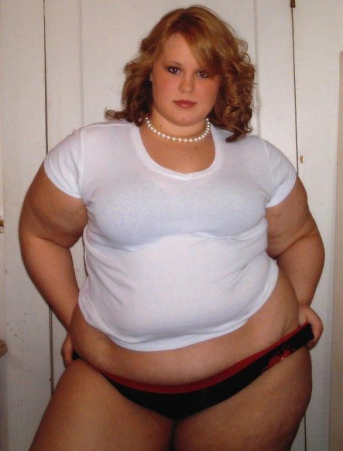 bleudevl:  The bbw version of the girl next door
