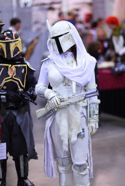 yuna-yoko:  Winter lady Boba Fett 2011 Phoenix Comic-con by gbrummett