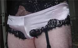 Free Panties ~ OK gurls, now that I have your attention here